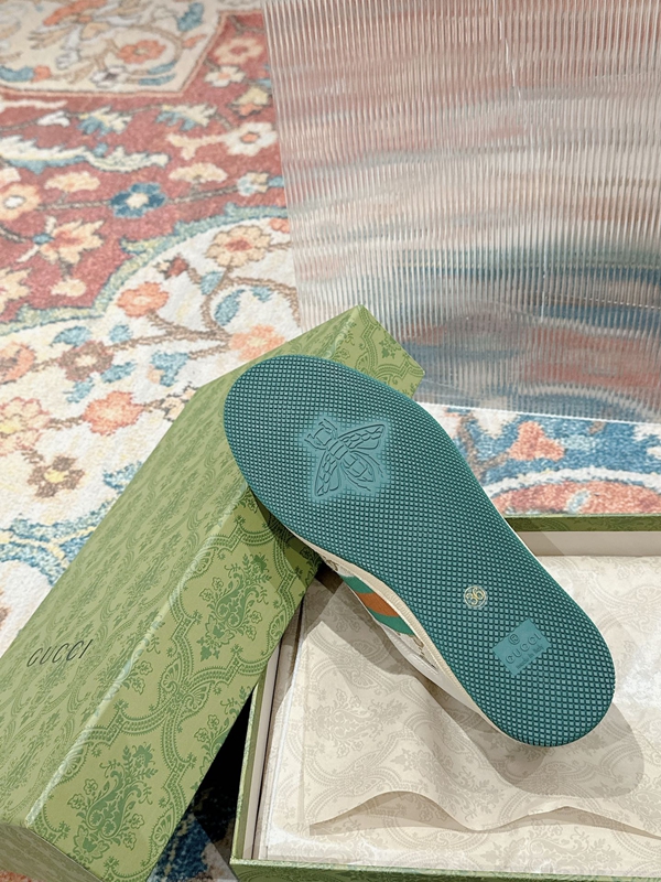 グッチ靴着用イメージ